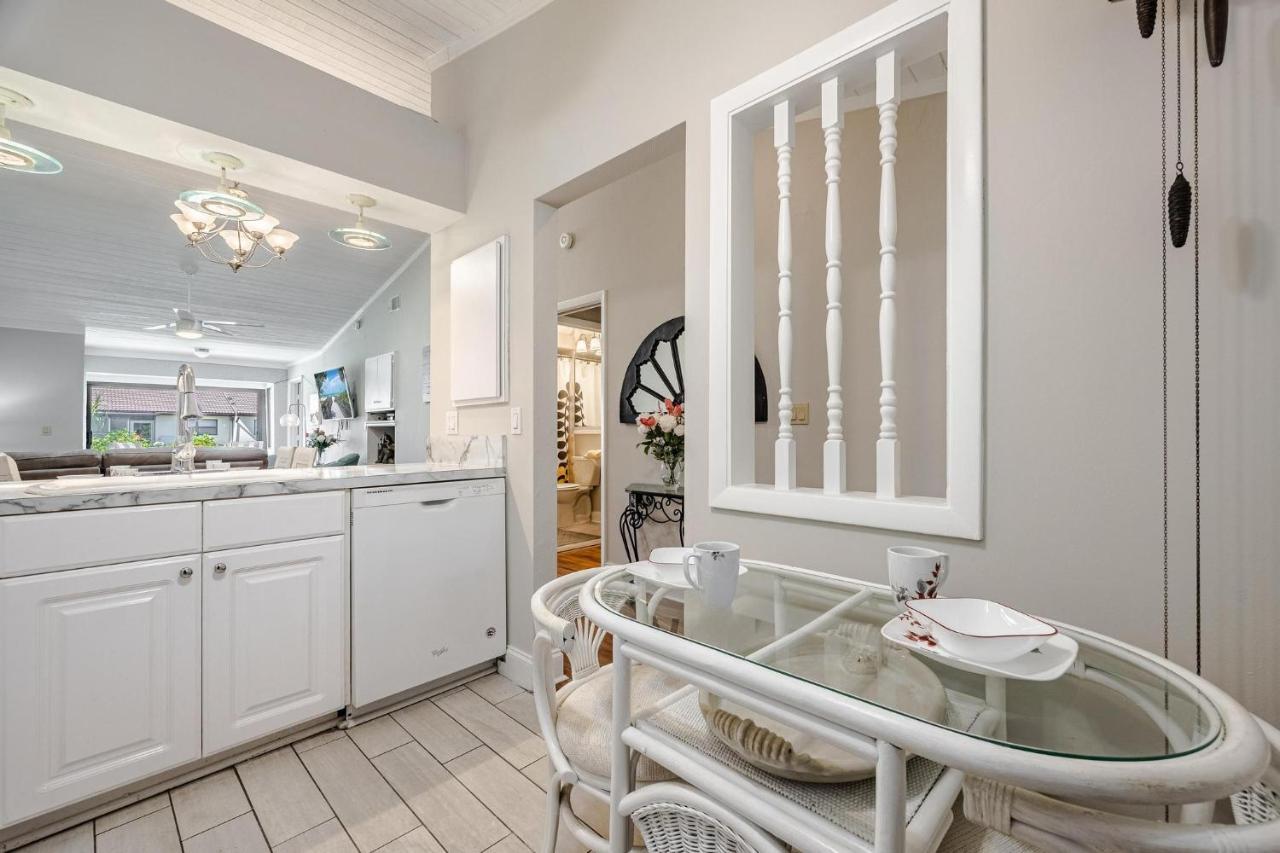 Association, Tennis Courts And Pool, Sleeps 4 - Cinnamon Cove Cozy Condo Fort Myers Kültér fotó